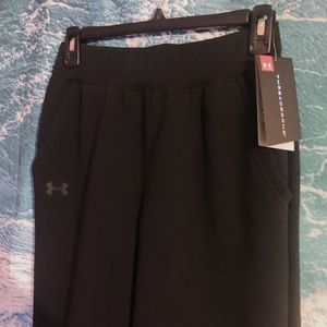 black under armor women pants